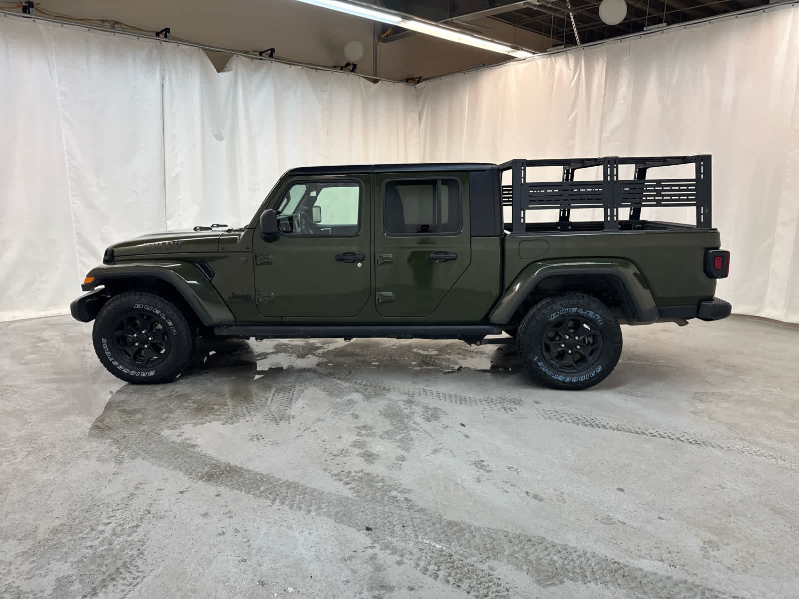 Thumbnail: 2022 Jeep Gladiator - 2