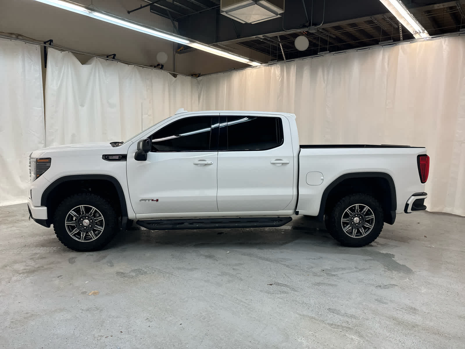 Thumbnail: 2024 GMC Sierra 1500 - 2
