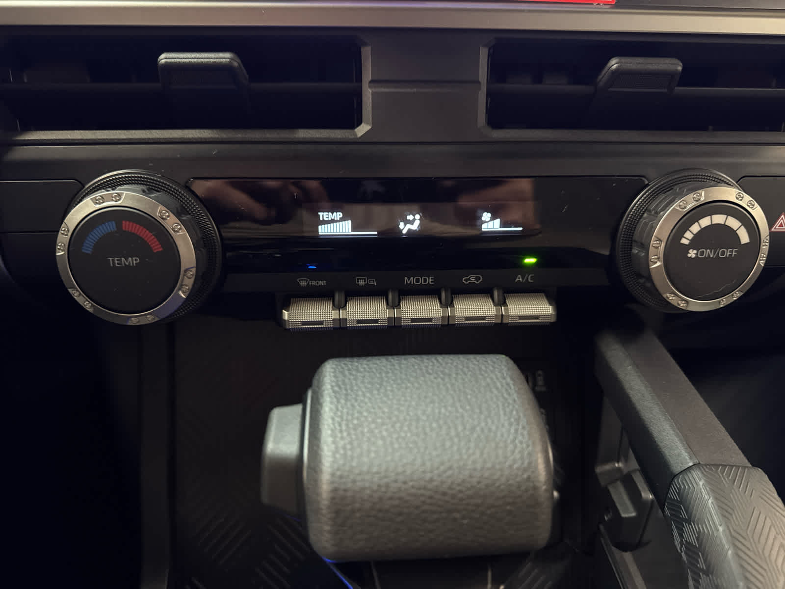Thumbnail: 2025 Toyota 4Runner - 25