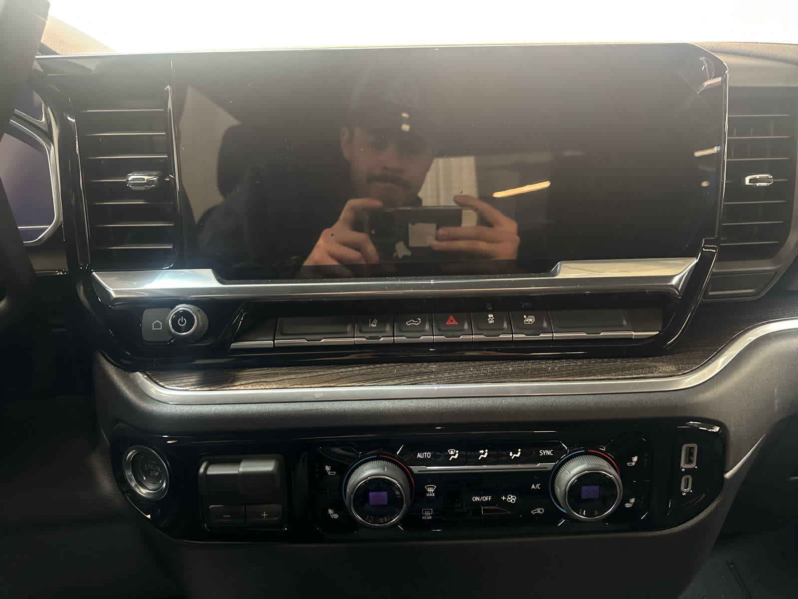 Thumbnail: 2025 Chevrolet Silverado 2500 - 18