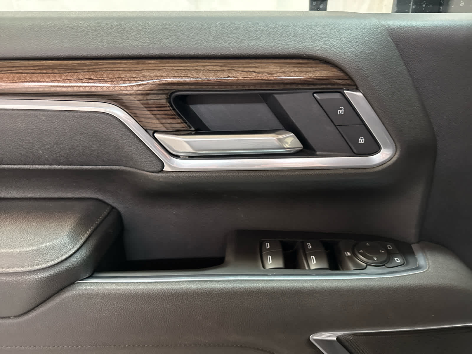 Thumbnail: 2025 Chevrolet Silverado 2500 - 14