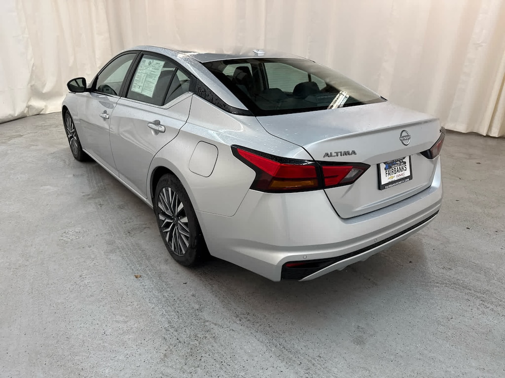 Used 2023 Nissan Altima 2.5 SV Sedan
