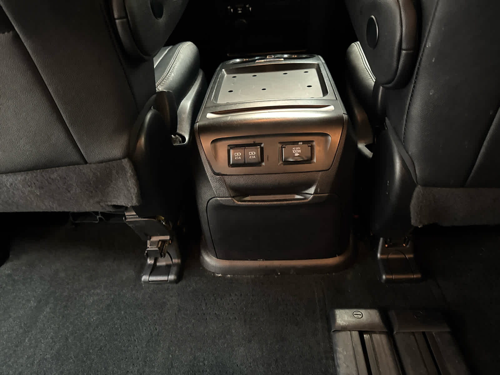 Thumbnail: 2018 Toyota Sienna - 12