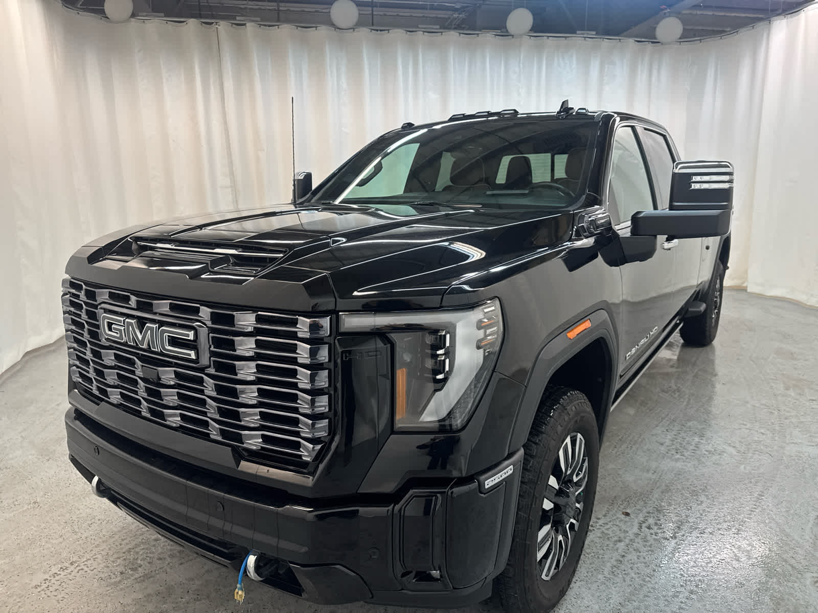 Thumbnail: 2025 GMC Sierra 2500 - 1