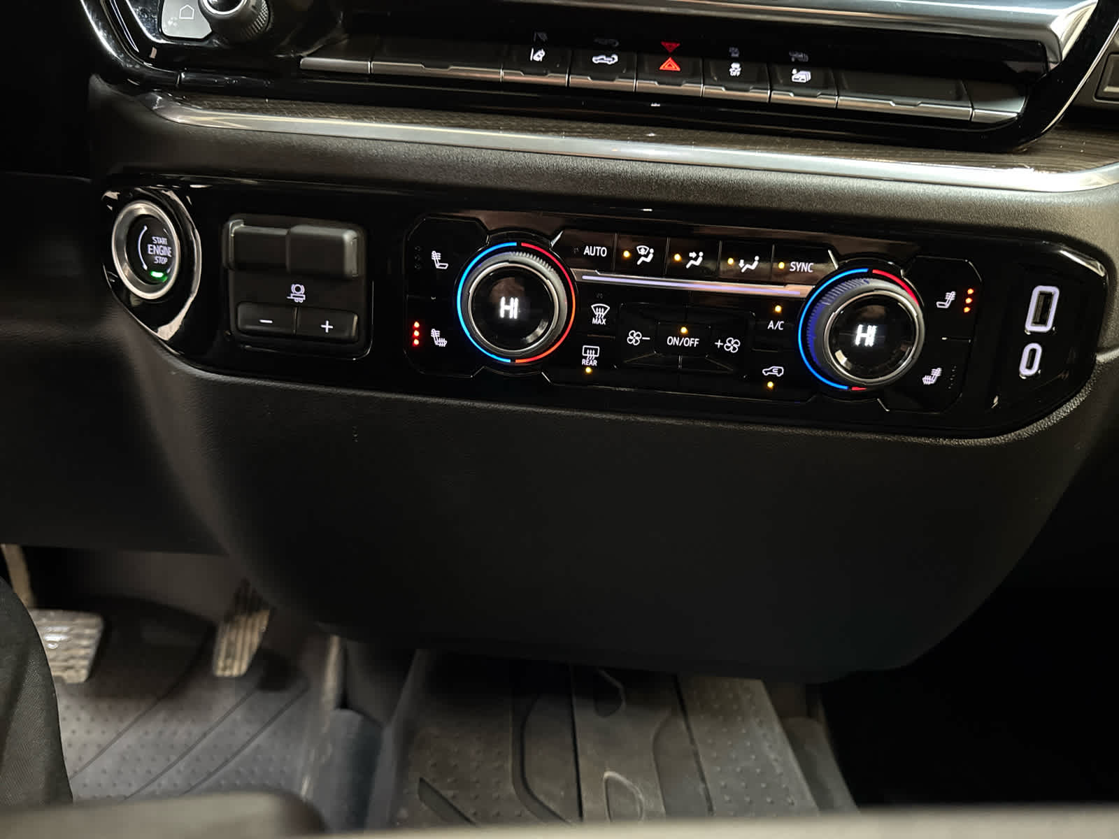 Thumbnail: 2025 Chevrolet Silverado 2500 - 25