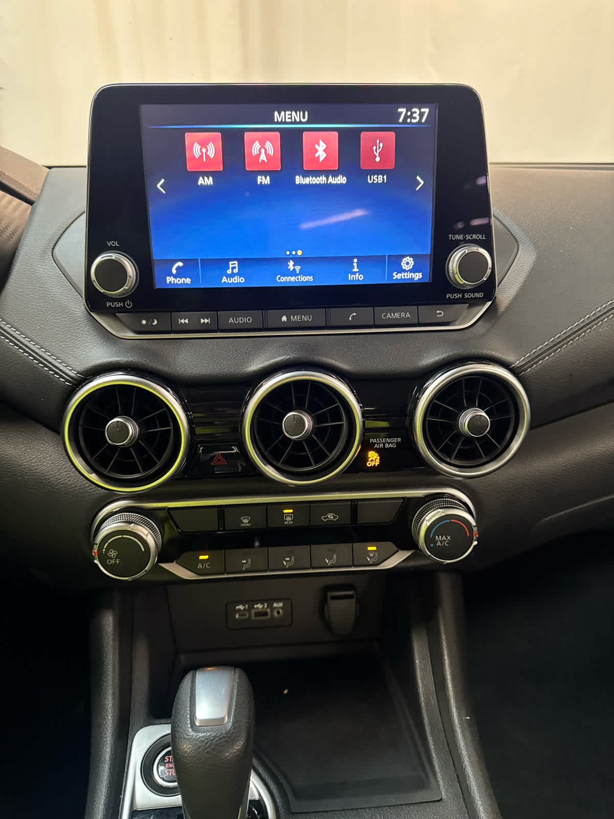 Thumbnail: 2023 Nissan Sentra - 24