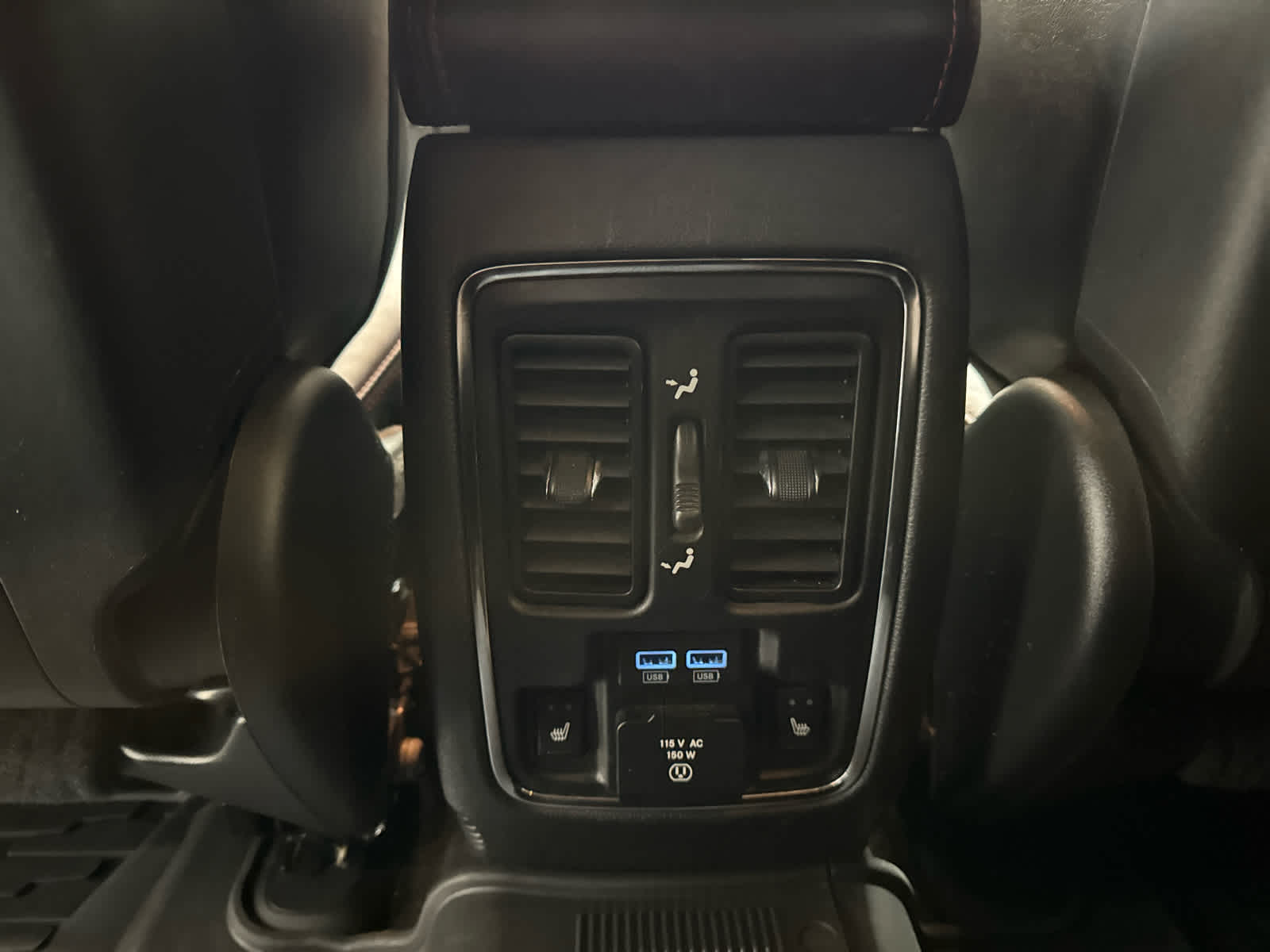 Thumbnail: 2019 Jeep Grand Cherokee - 12