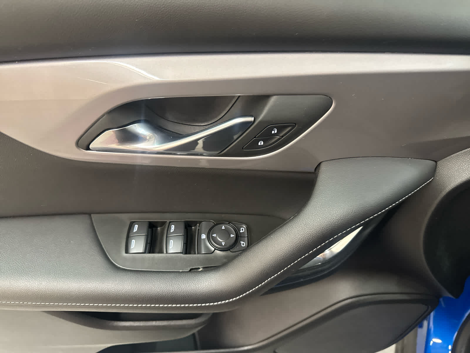 Thumbnail: 2025 Chevrolet Blazer - 15