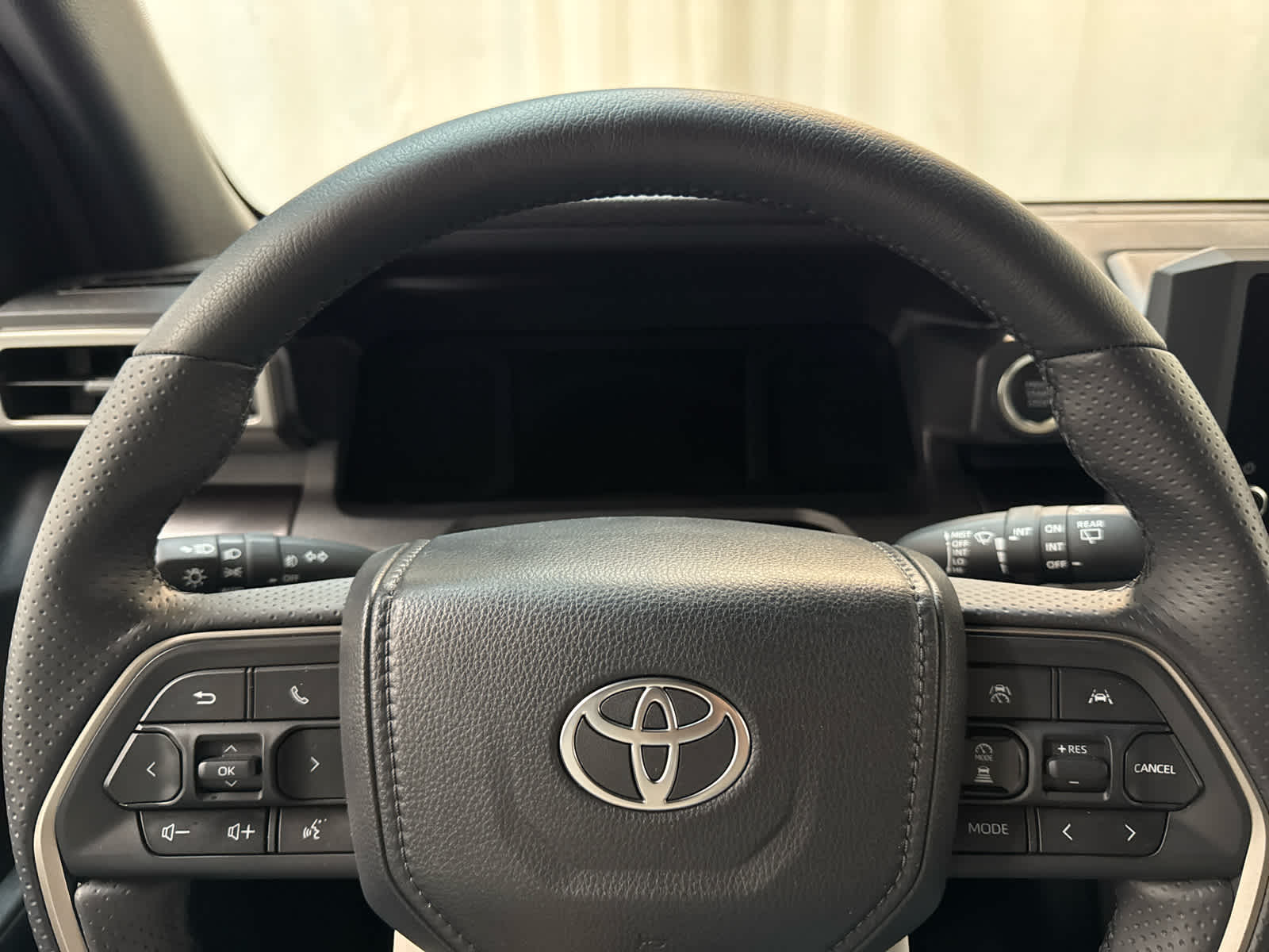 Thumbnail: 2025 Toyota 4Runner - 15