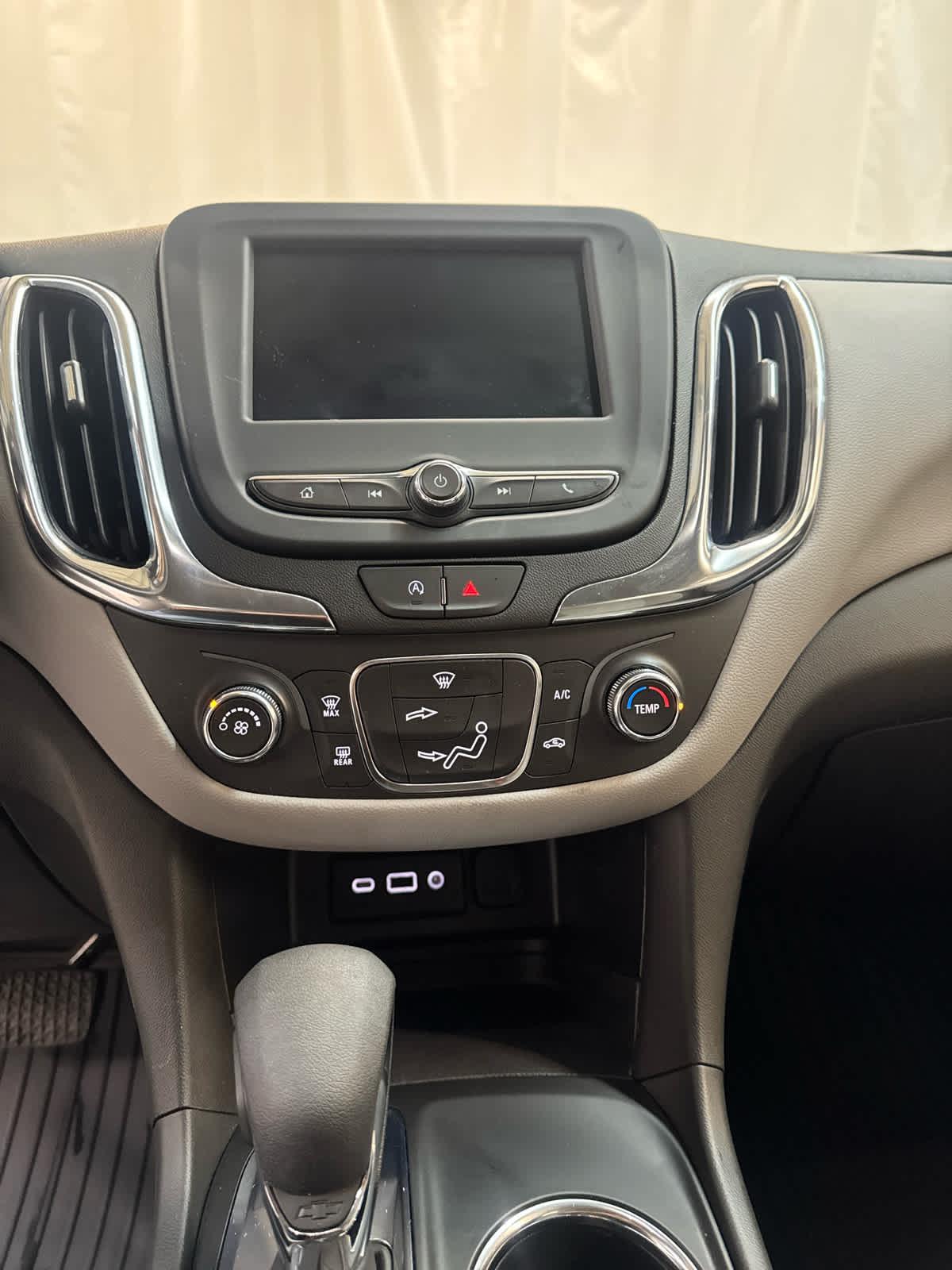 Thumbnail: 2024 Chevrolet Equinox - 18