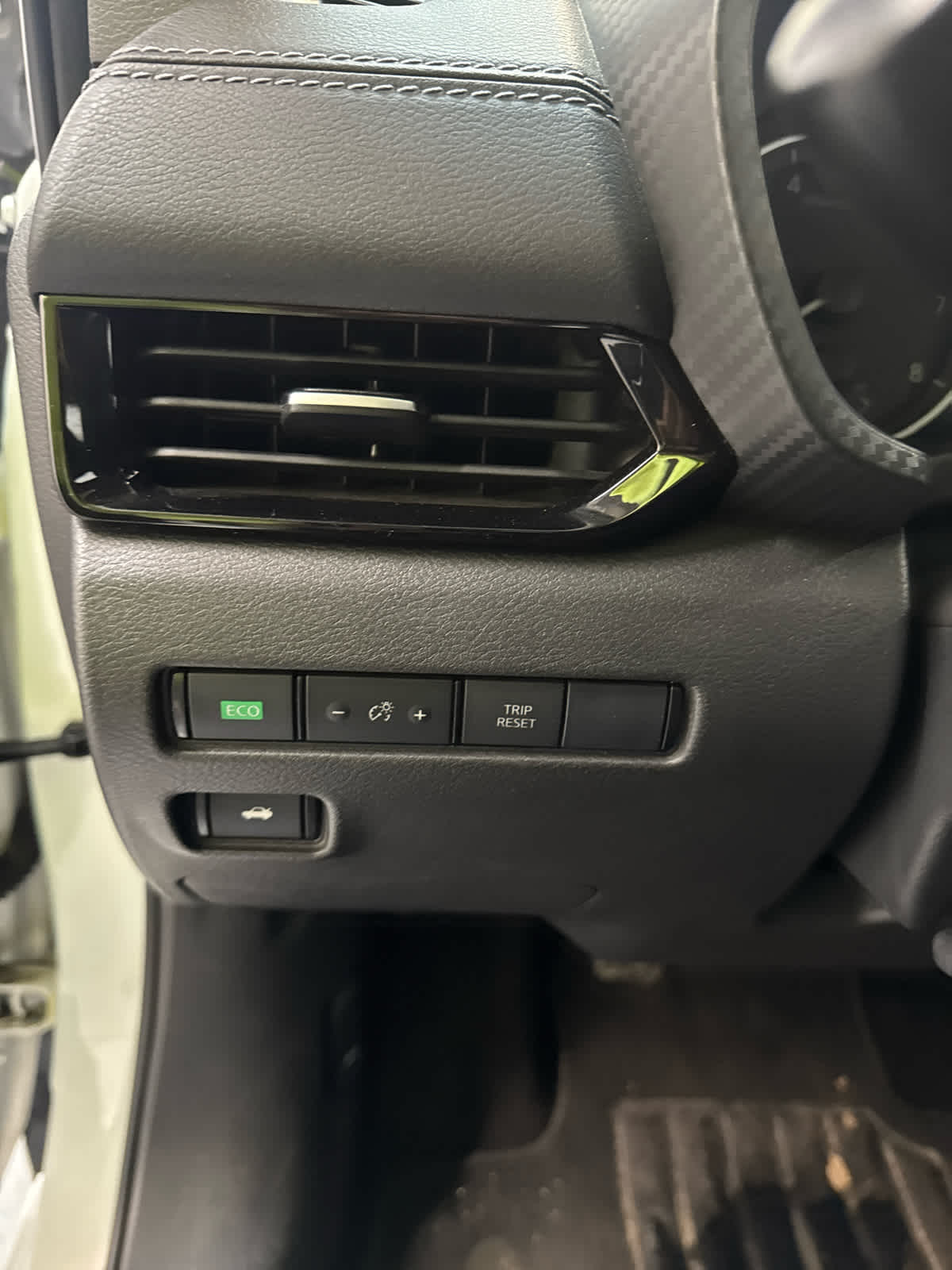 Thumbnail: 2023 Nissan Sentra - 15