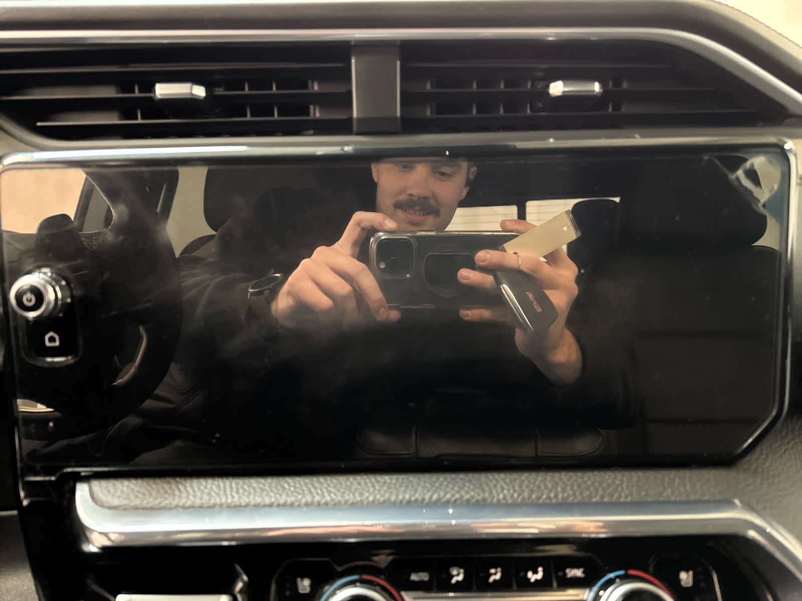 Thumbnail: 2024 GMC Sierra 1500 - 19