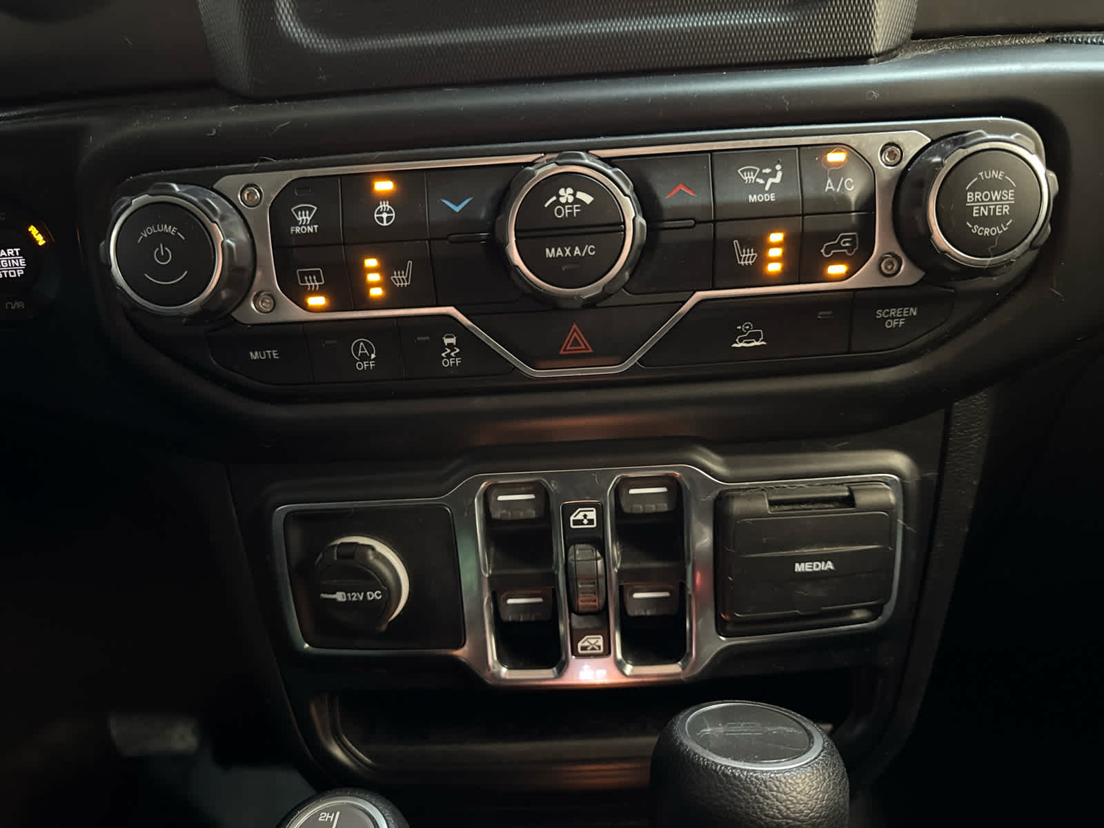 Thumbnail: 2022 Jeep Gladiator - 26