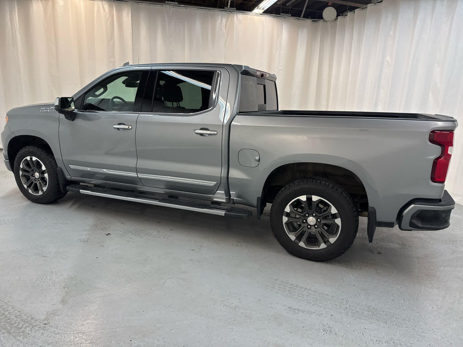Thumbnail: 2024 Chevrolet Silverado 1500 - 3
