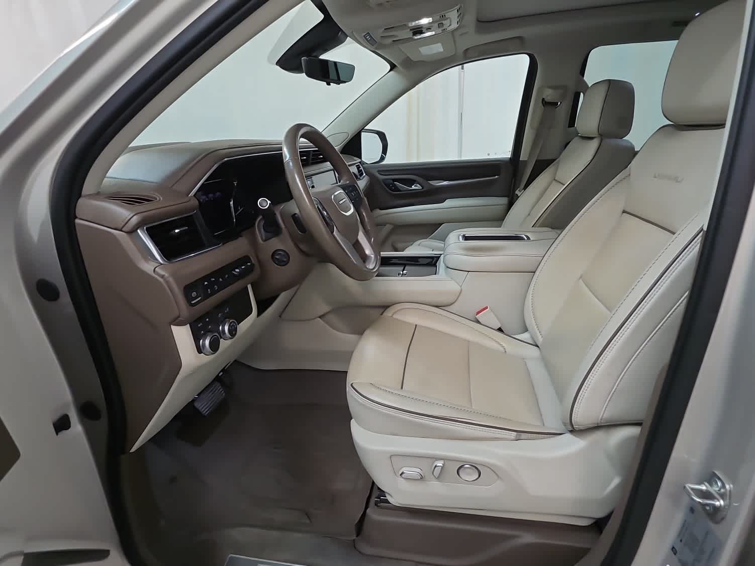 Thumbnail: 2021 GMC Yukon - 14