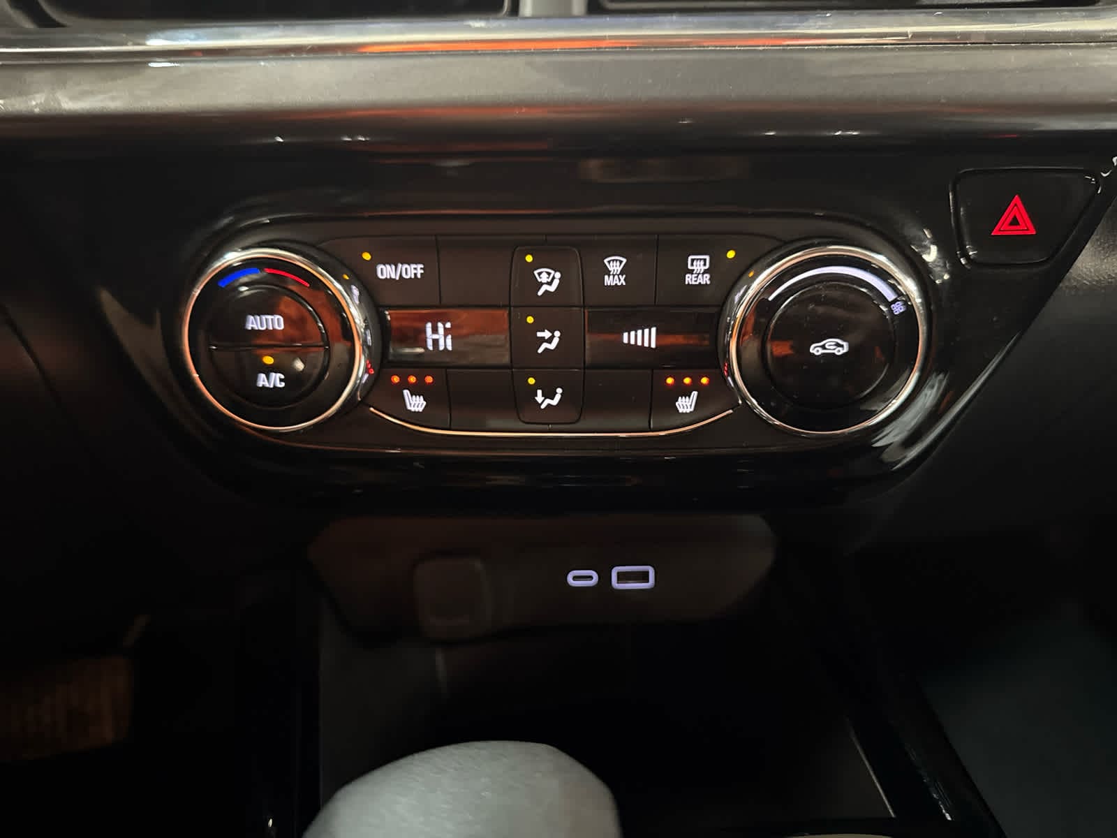 Thumbnail: 2025 Chevrolet Trax - 26