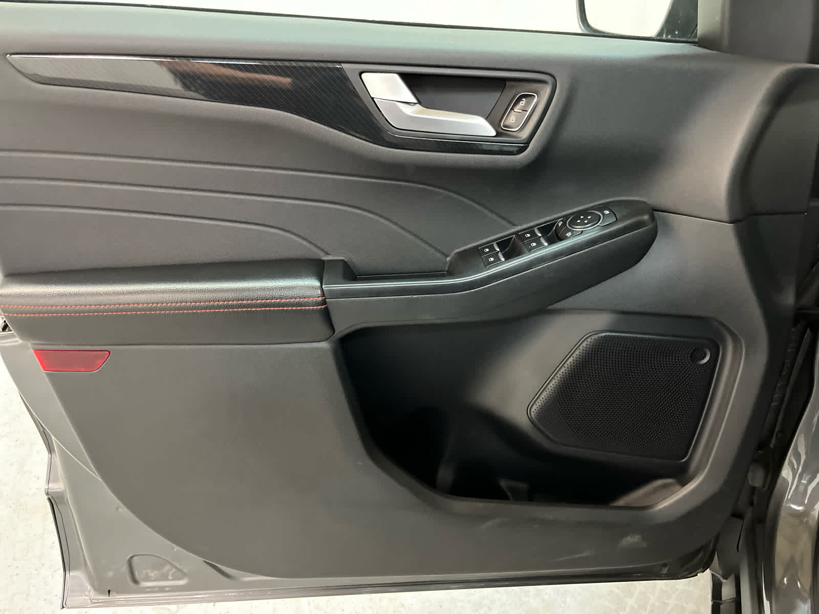 Thumbnail: 2023 Ford Escape - 15