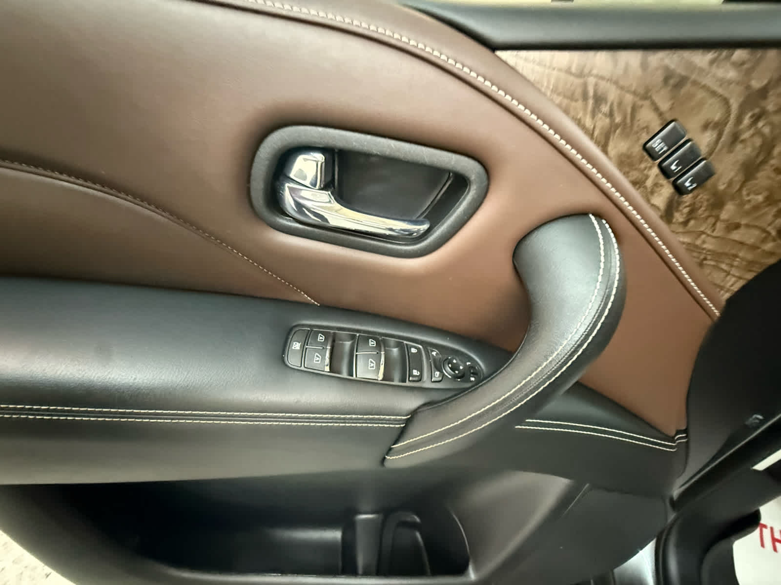 Thumbnail: 2021 INFINITI QX80 - 9