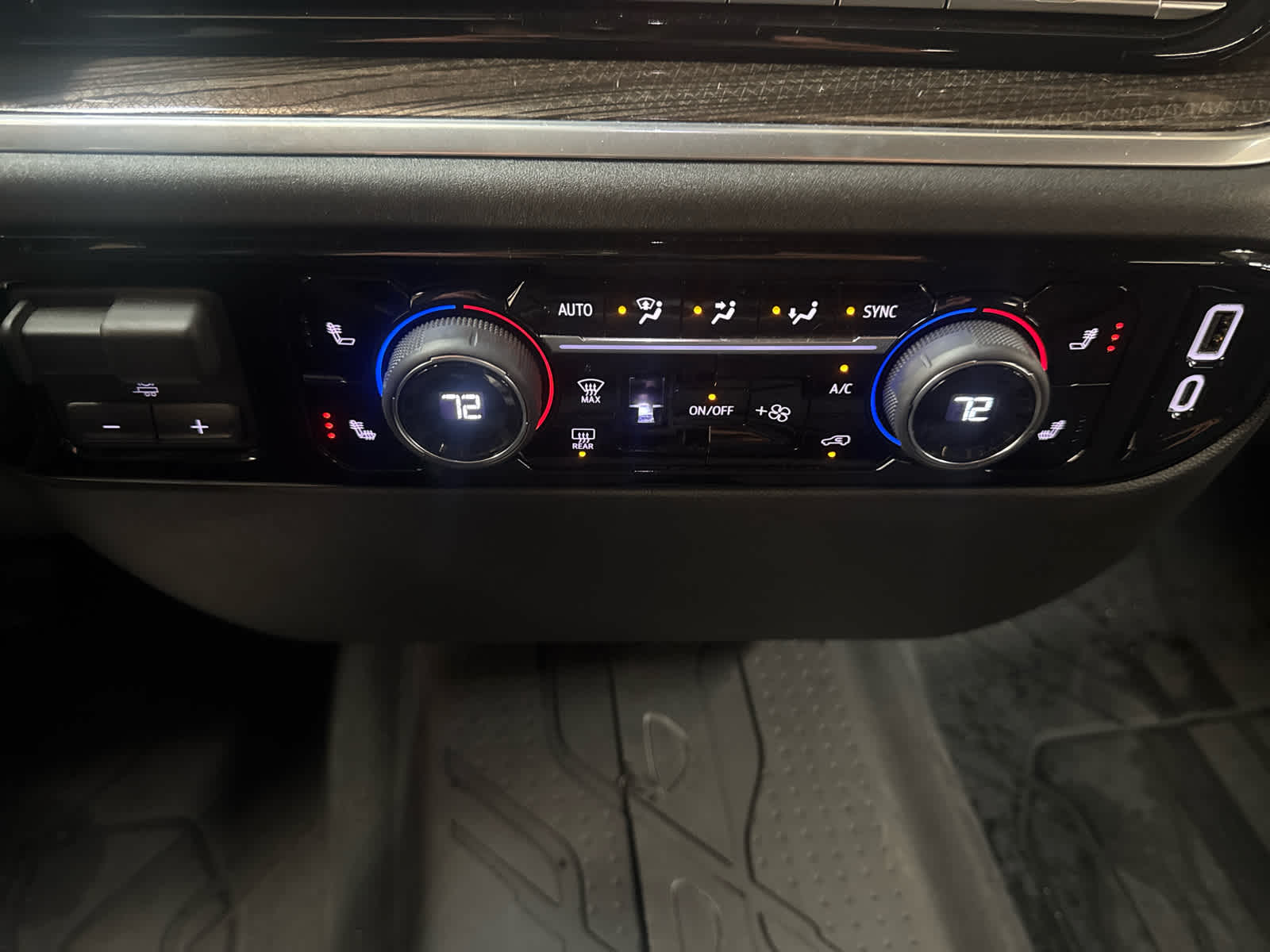 Thumbnail: 2025 Chevrolet Silverado 2500 - 26