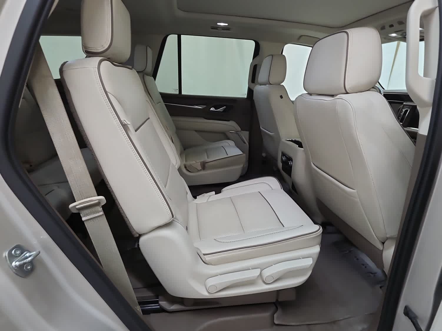 Thumbnail: 2021 GMC Yukon - 18