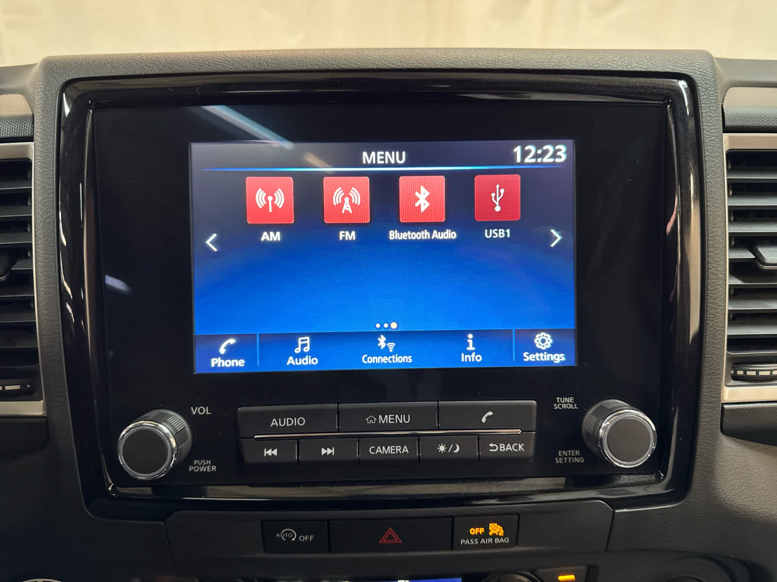 Thumbnail: 2024 Nissan Frontier - 25