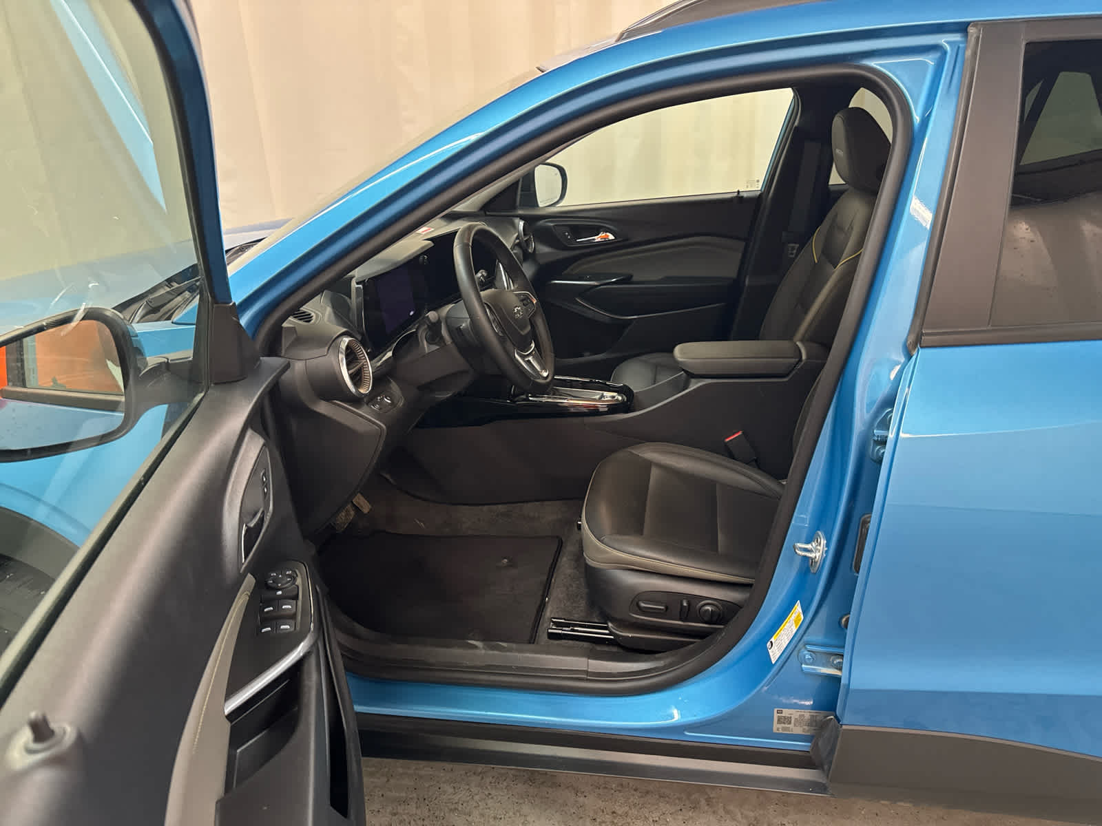 Thumbnail: 2025 Chevrolet Trax - 13