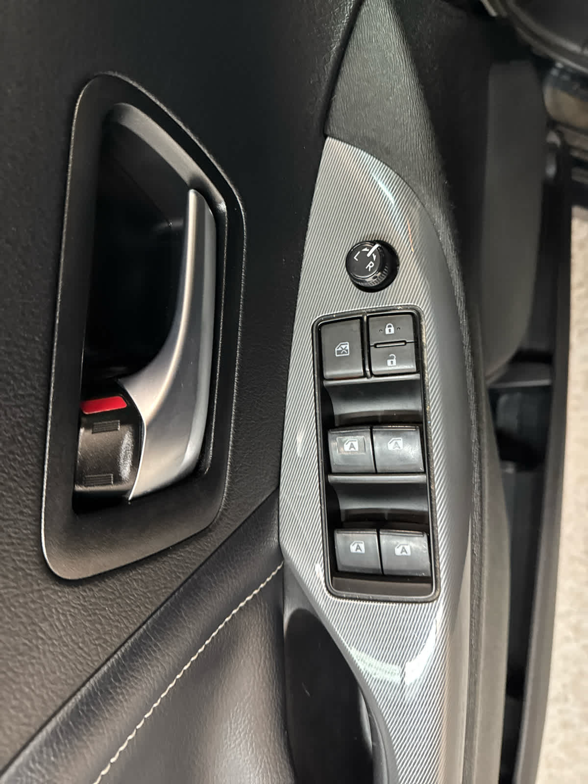 Thumbnail: 2018 Toyota Sienna - 14