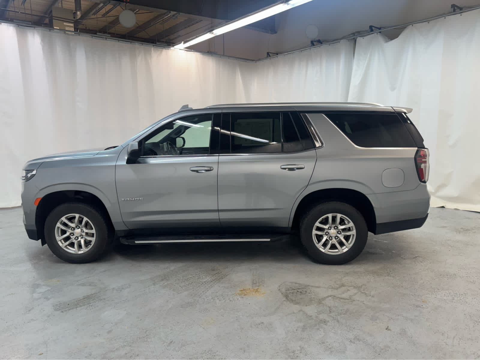 Thumbnail: 2024 Chevrolet Tahoe - 2