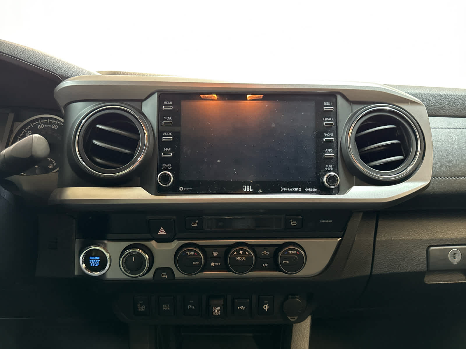 Thumbnail: 2020 Toyota Tacoma - 16