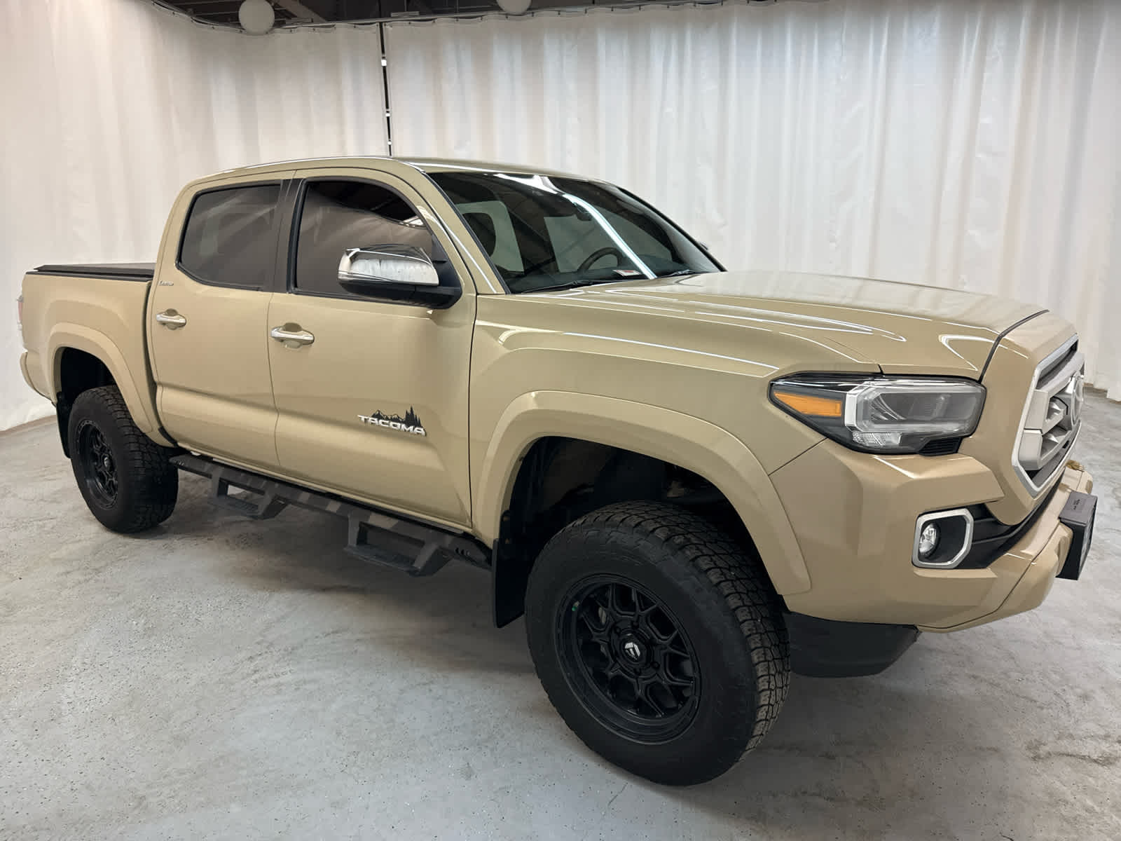 Thumbnail: 2020 Toyota Tacoma - 8
