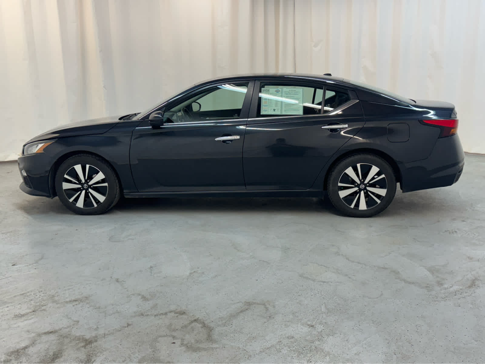 Thumbnail: 2022 Nissan Altima - 2