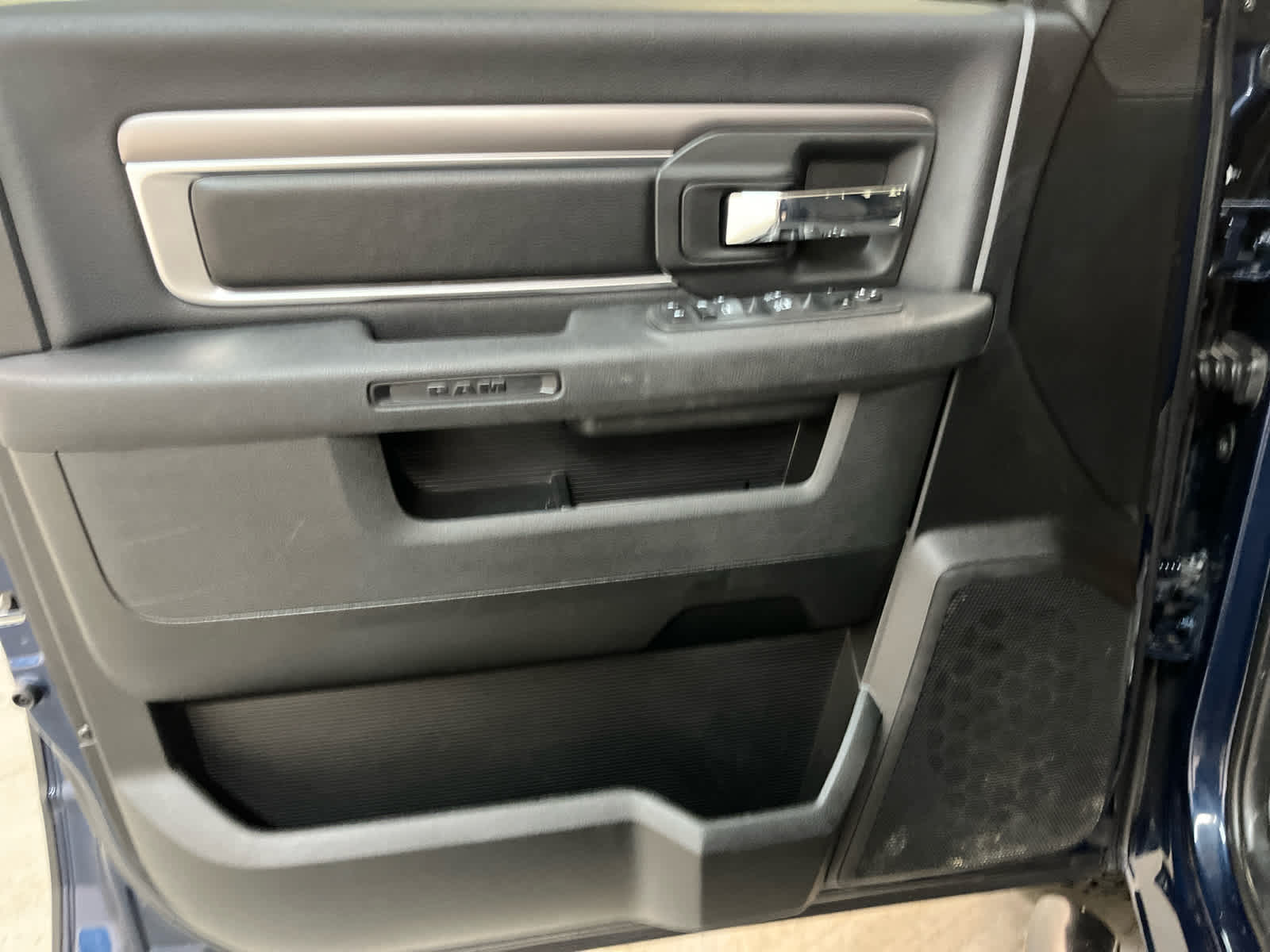 Thumbnail: 2022 RAM 1500 Classic - 13
