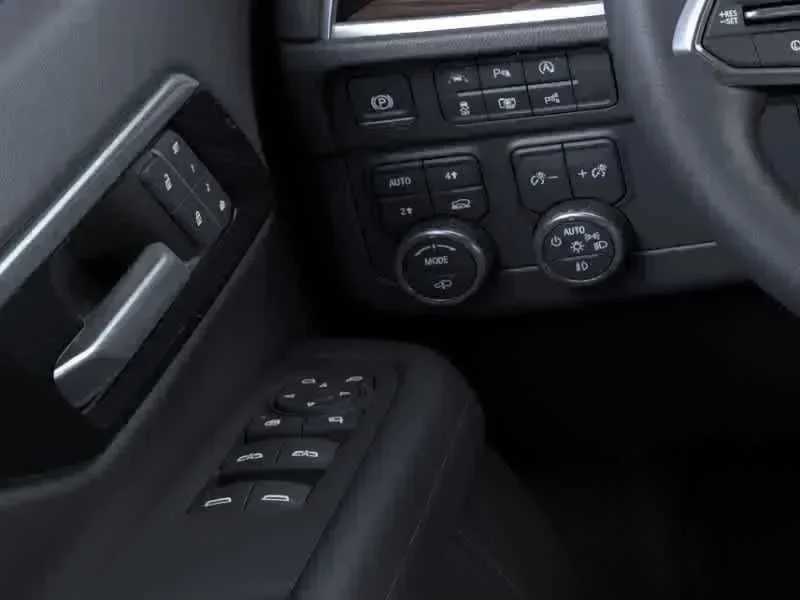 Thumbnail: 2026 Chevrolet Tahoe - 22