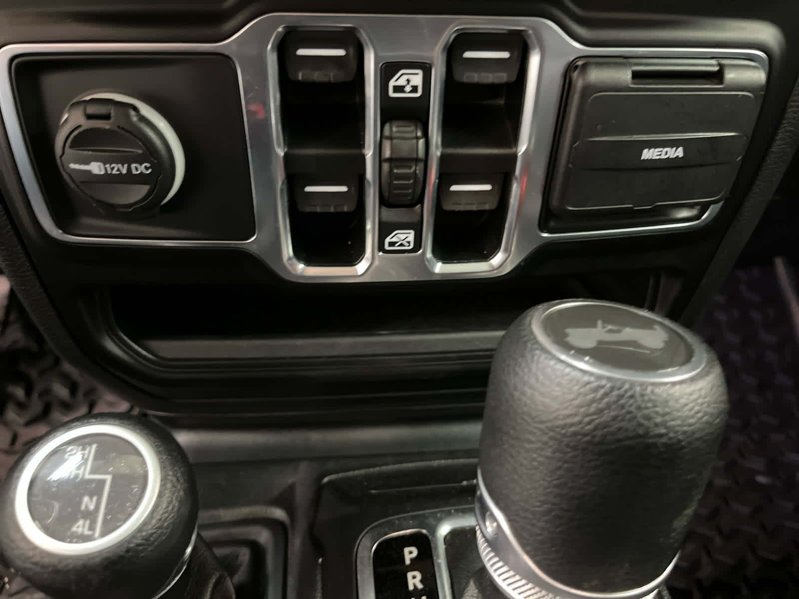 Thumbnail: 2020 Jeep Wrangler - 22