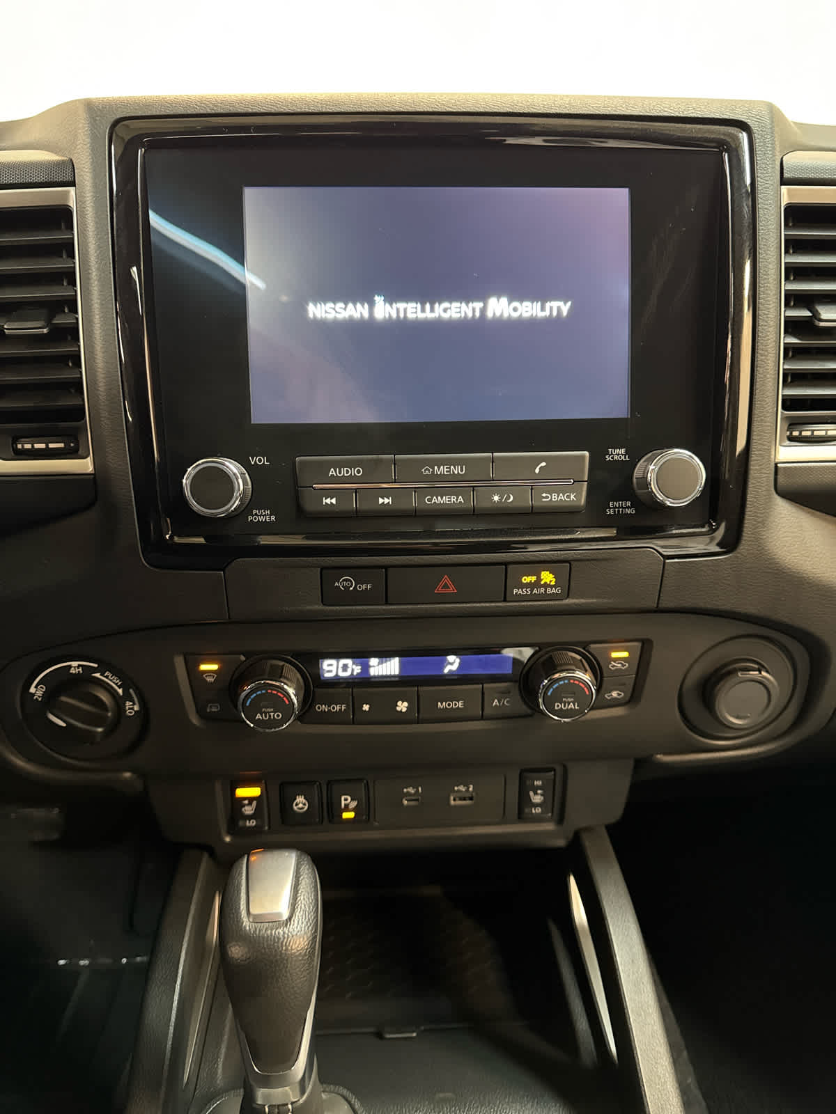 Thumbnail: 2024 Nissan Frontier - 24