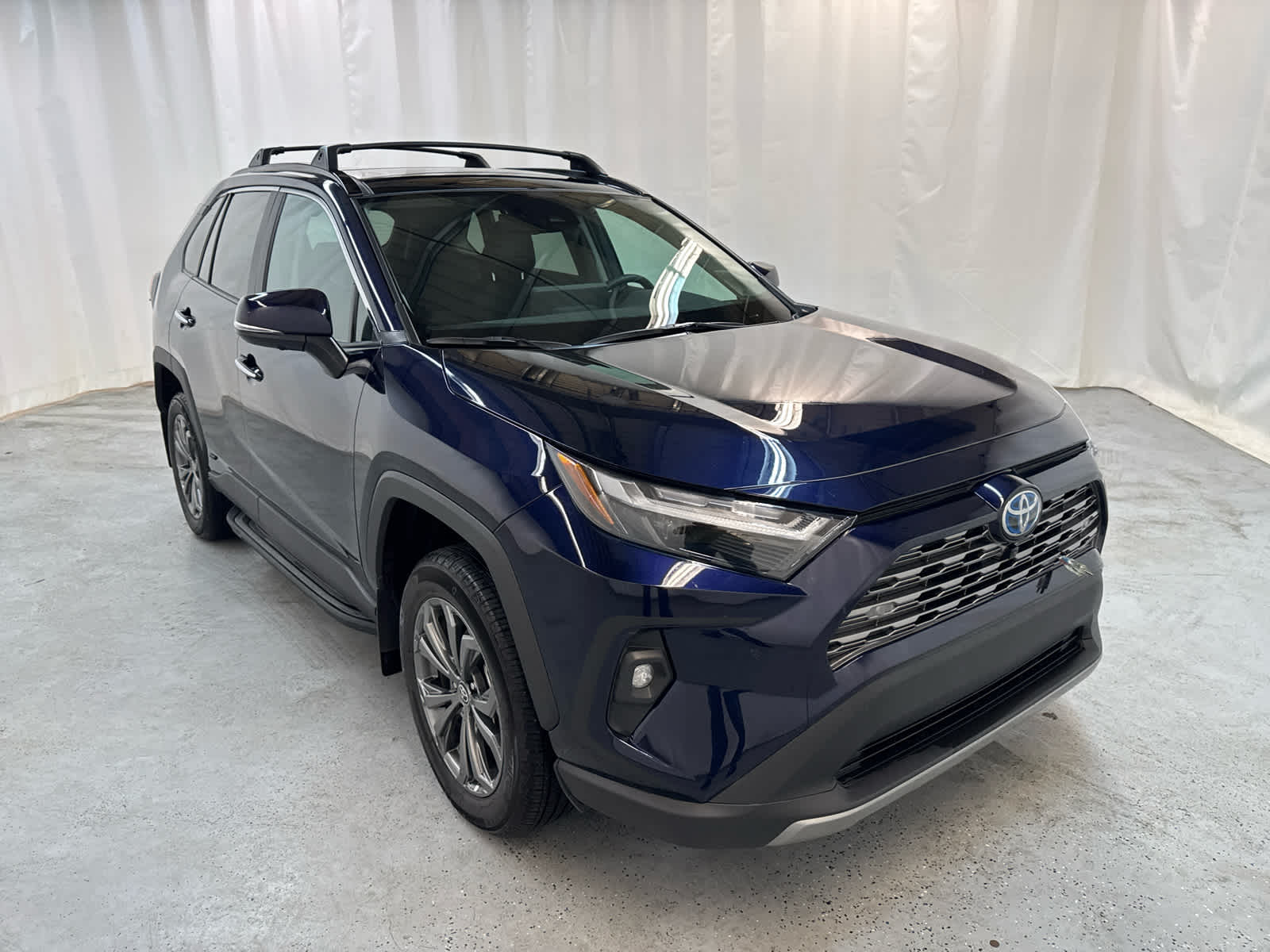 Thumbnail: 2023 Toyota RAV4 - 8