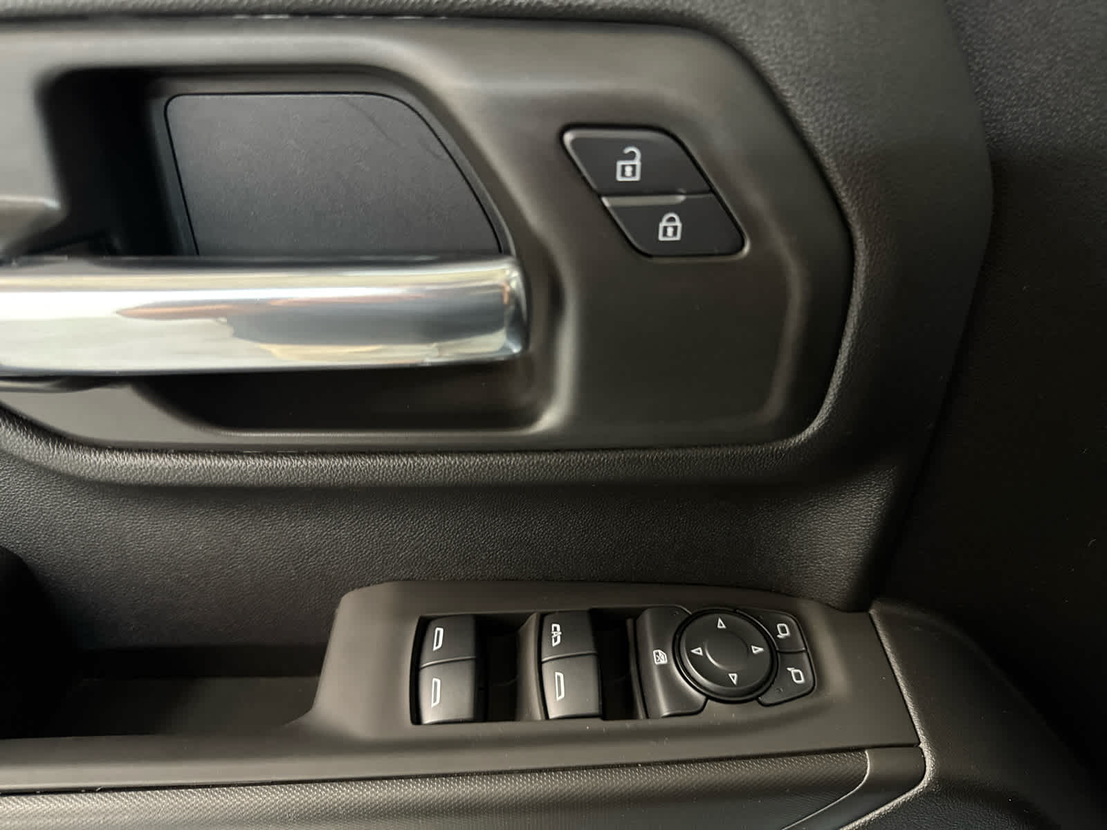 Thumbnail: 2025 Chevrolet Silverado 1500 - 14
