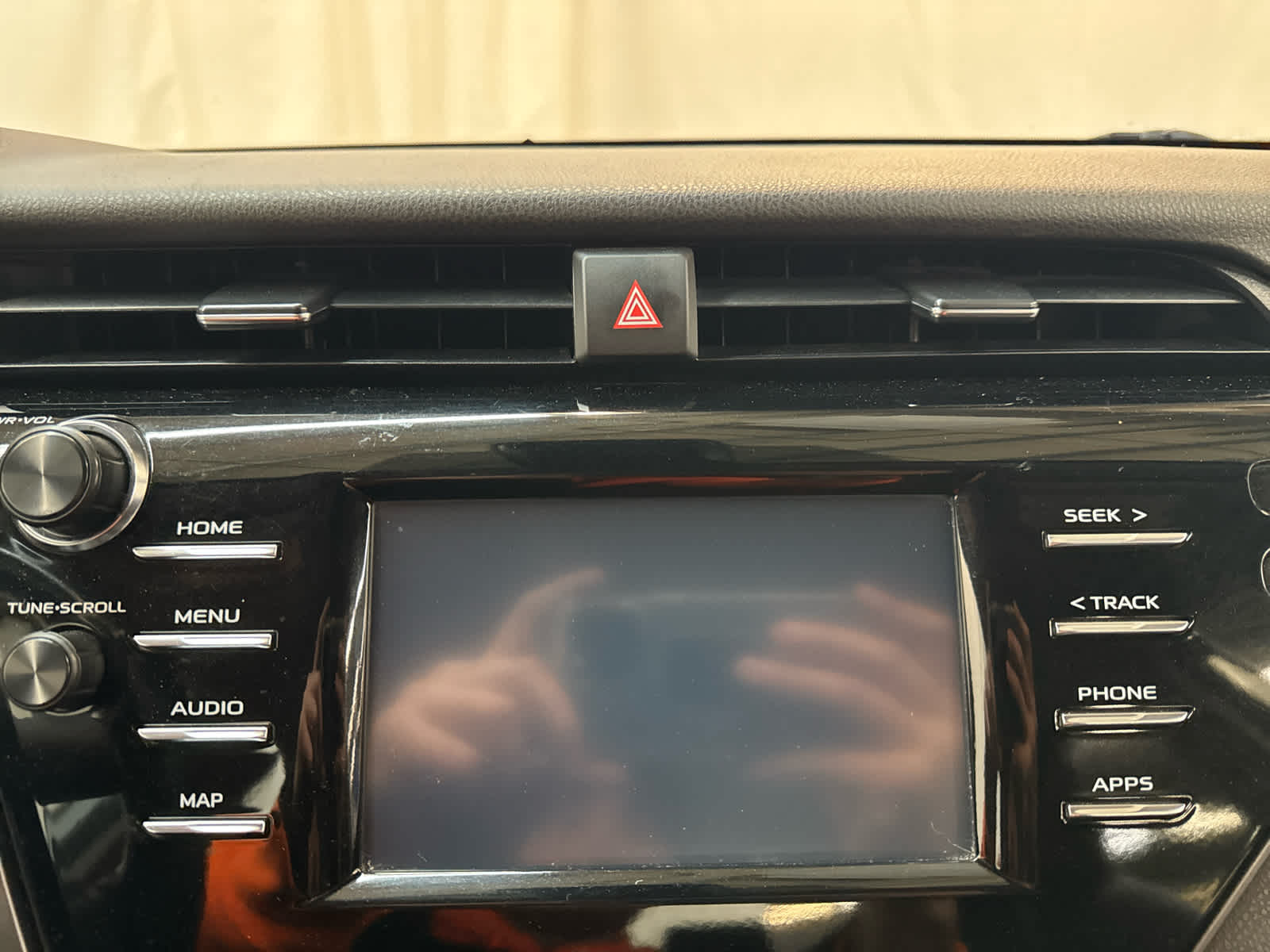 Thumbnail: 2019 Toyota Camry - 19