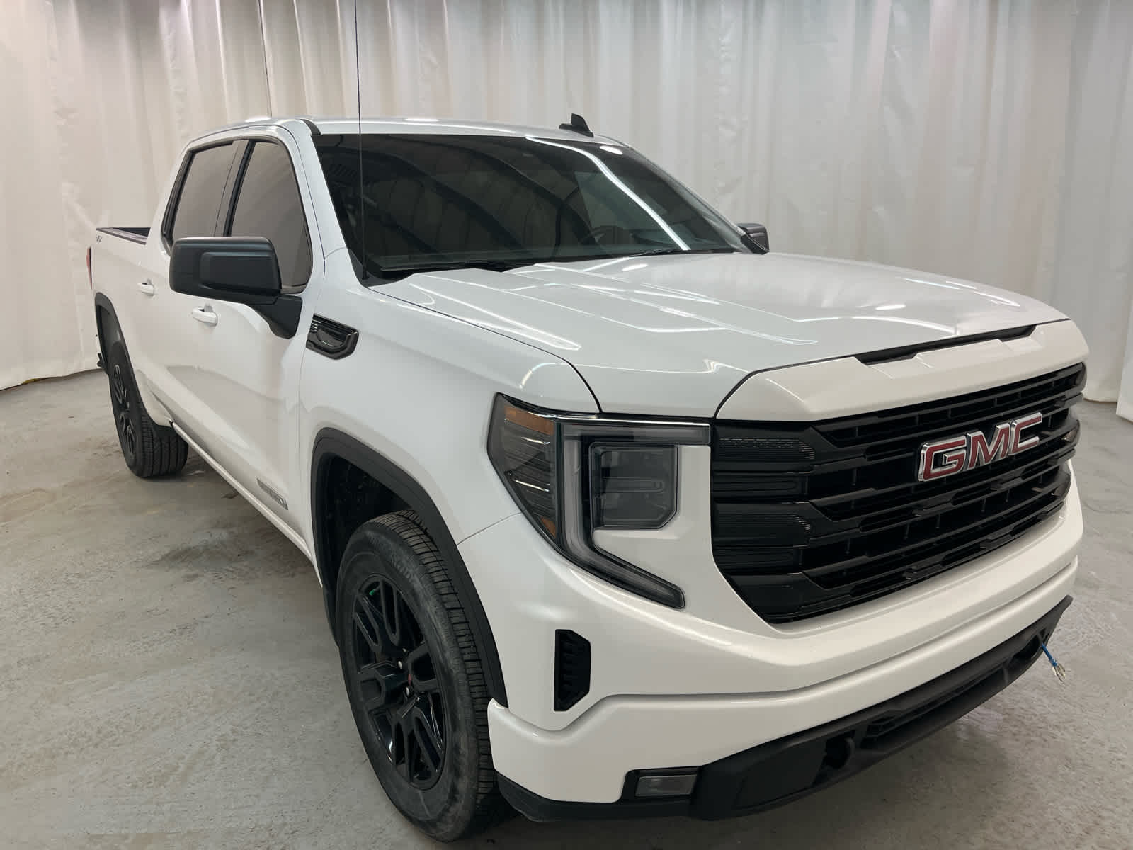 Thumbnail: 2023 GMC Sierra 1500 - 7