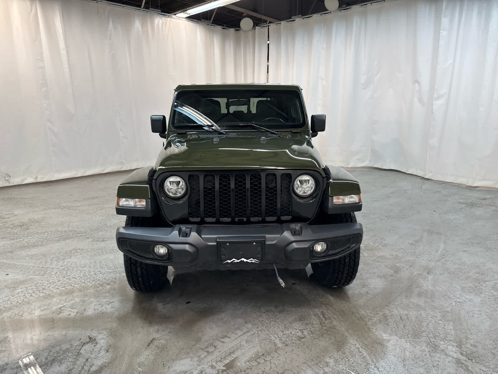 Thumbnail: 2022 Jeep Gladiator - 8