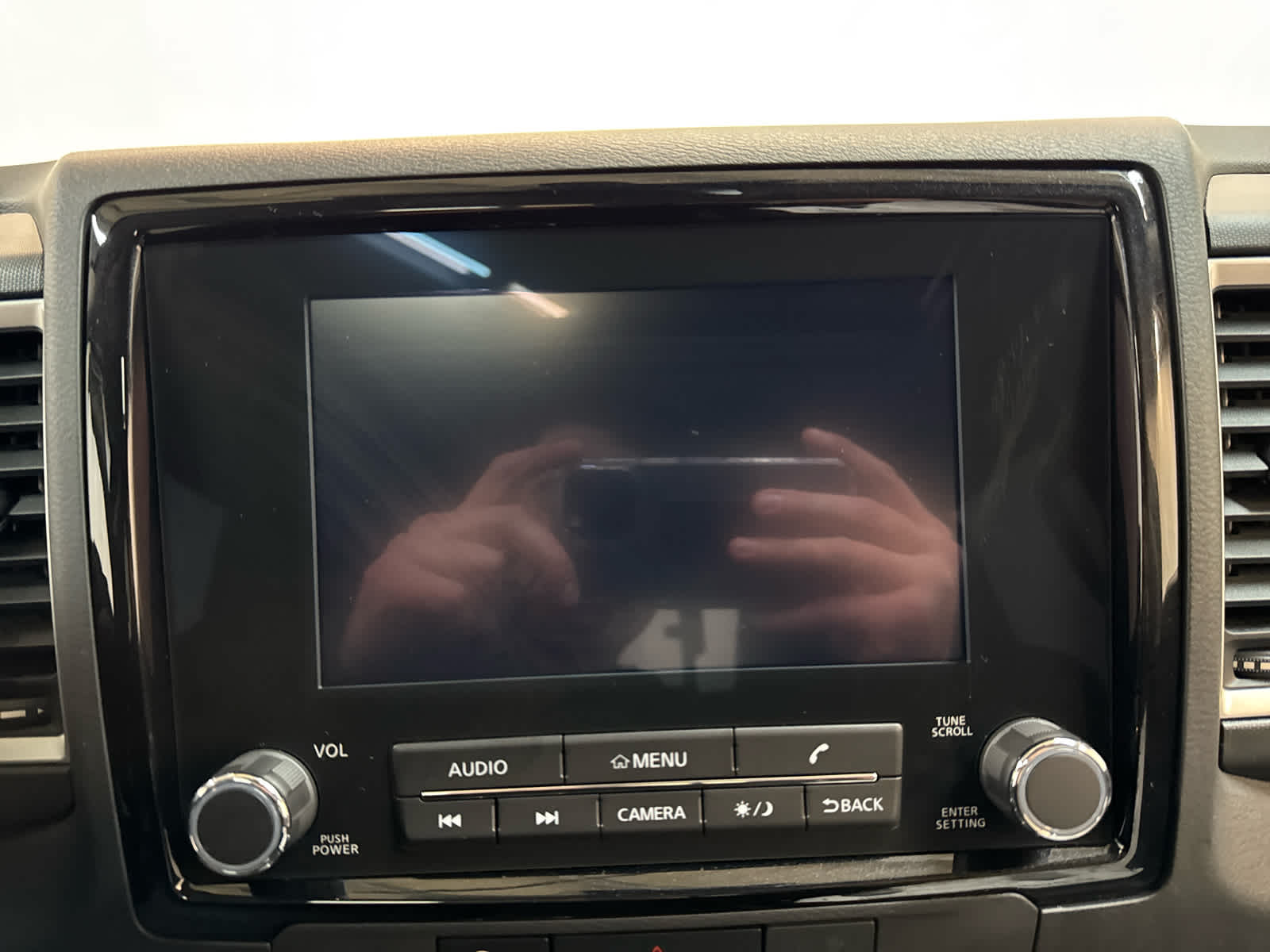 Thumbnail: 2024 Nissan Frontier - 19