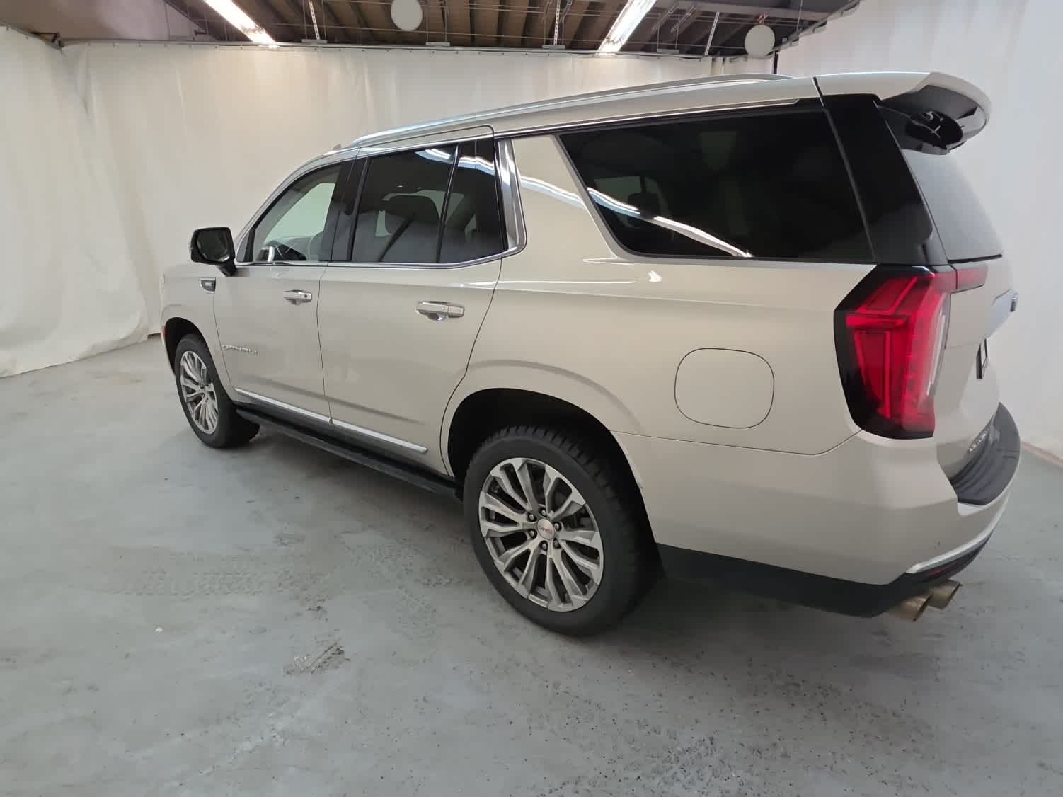 Thumbnail: 2021 GMC Yukon - 3