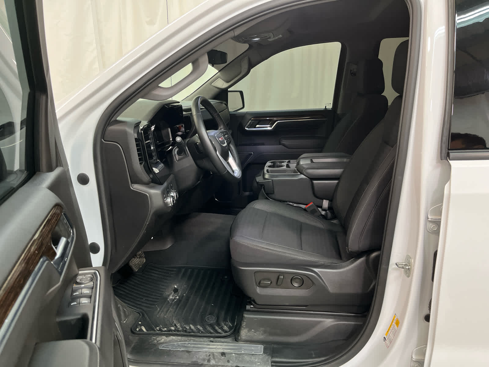 Thumbnail: 2023 GMC Sierra 1500 - 13