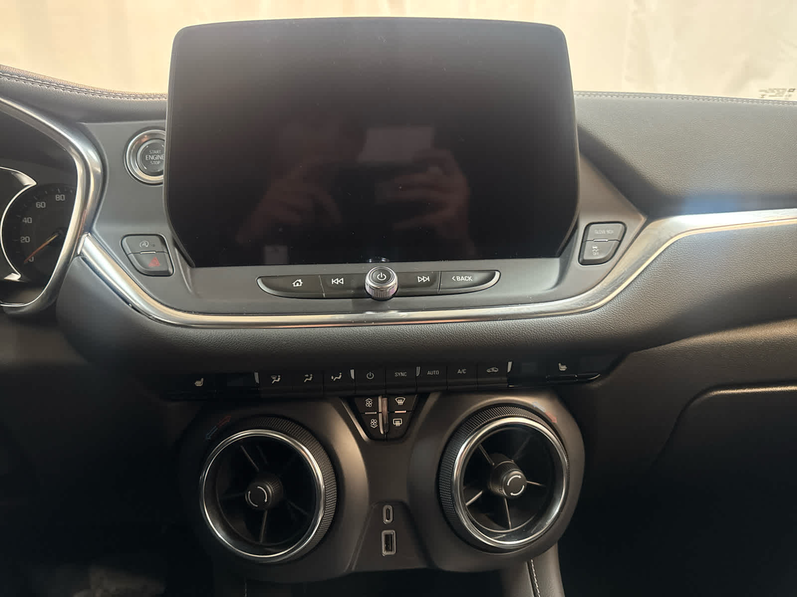 Thumbnail: 2025 Chevrolet Blazer - 19