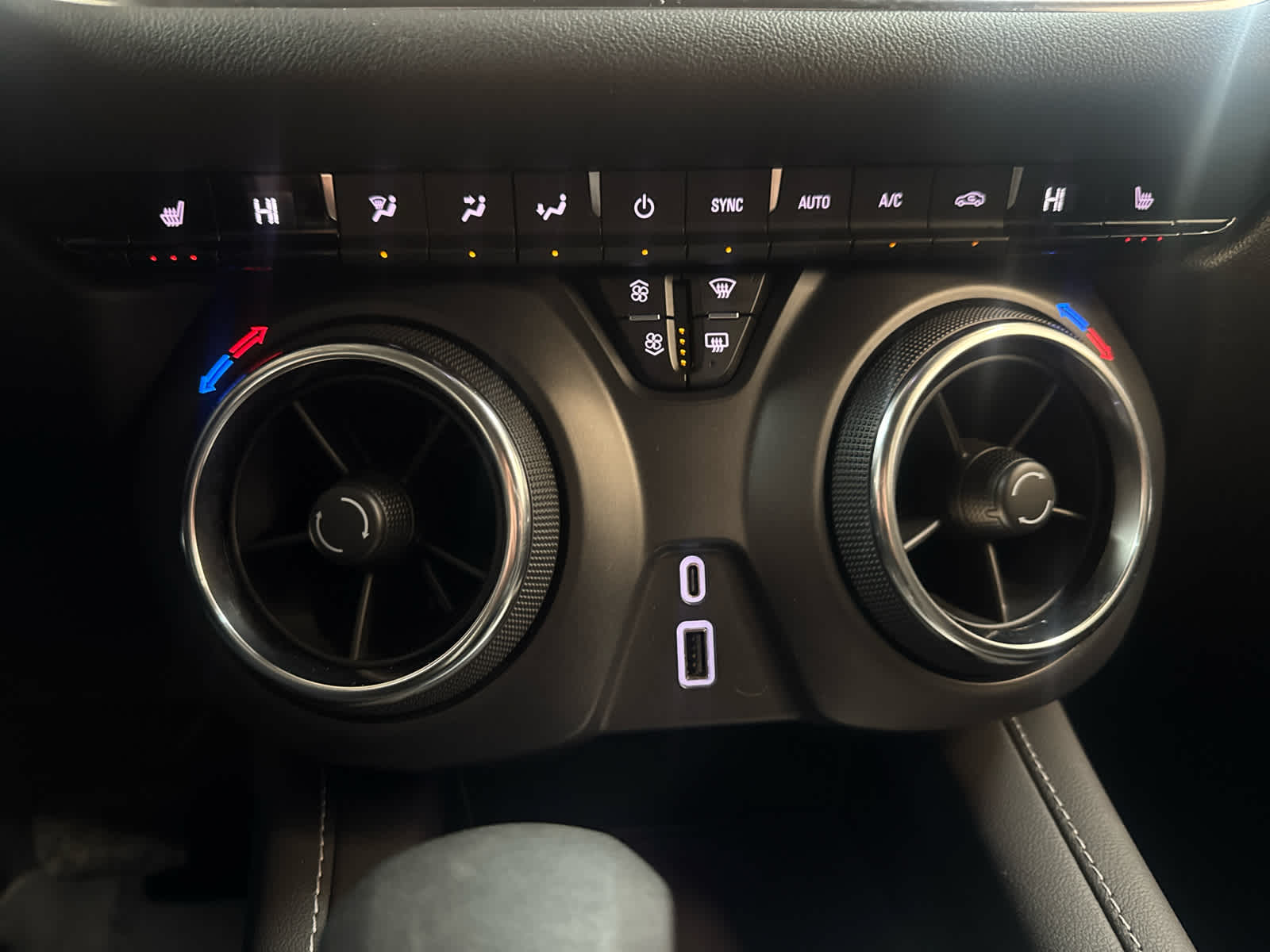 Thumbnail: 2025 Chevrolet Blazer - 27