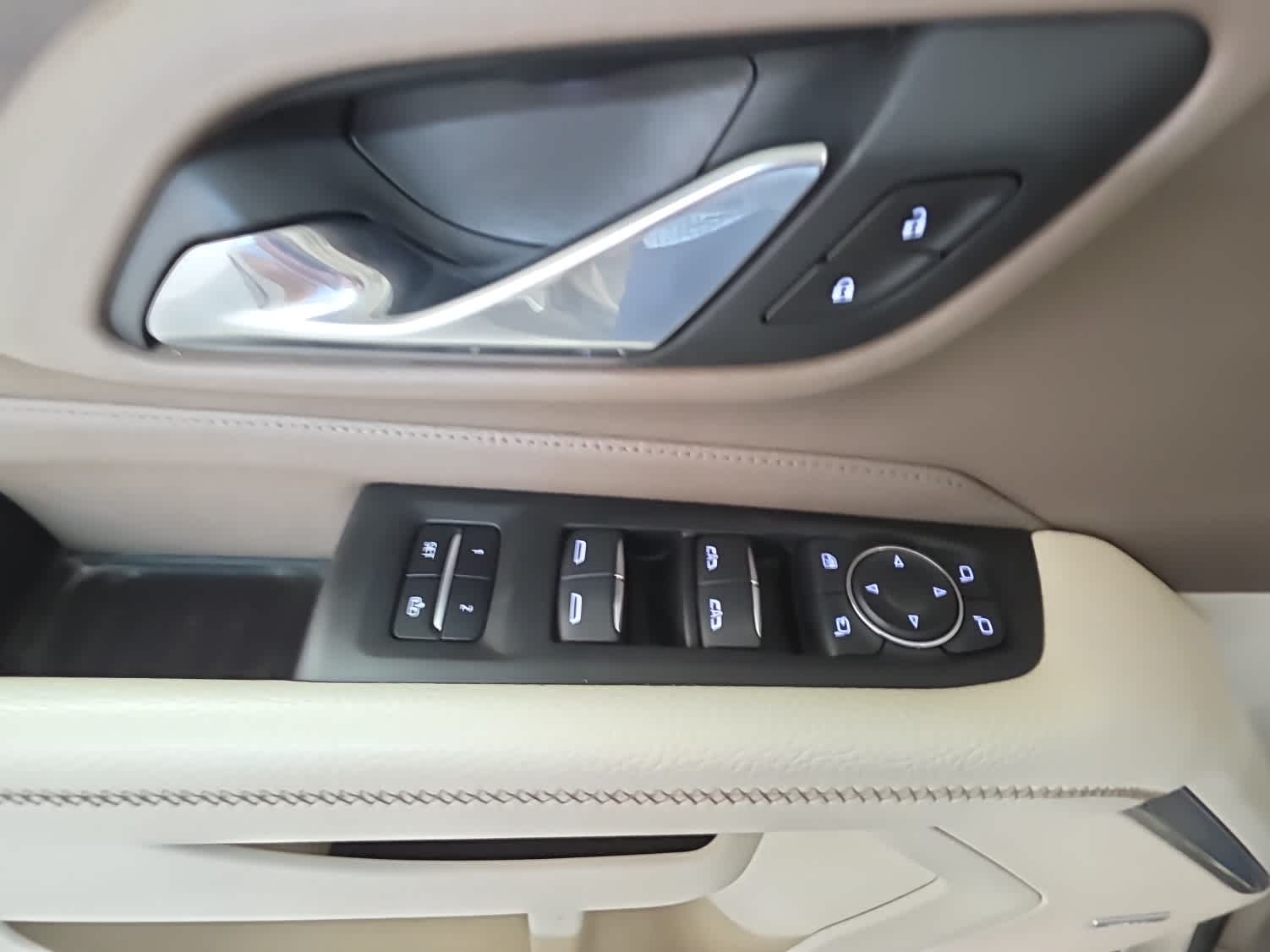 Thumbnail: 2021 GMC Yukon - 19