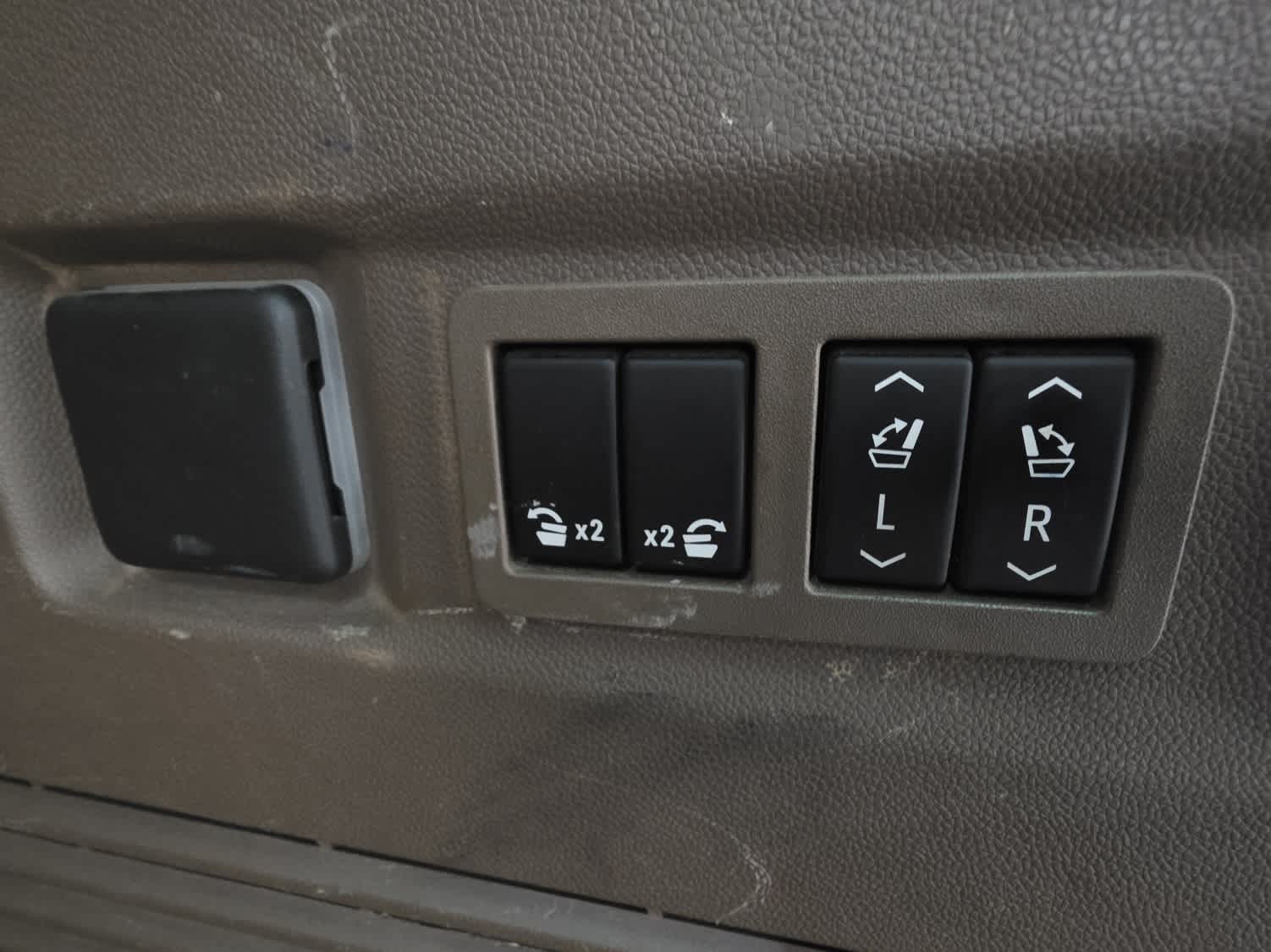 Thumbnail: 2021 GMC Yukon - 12