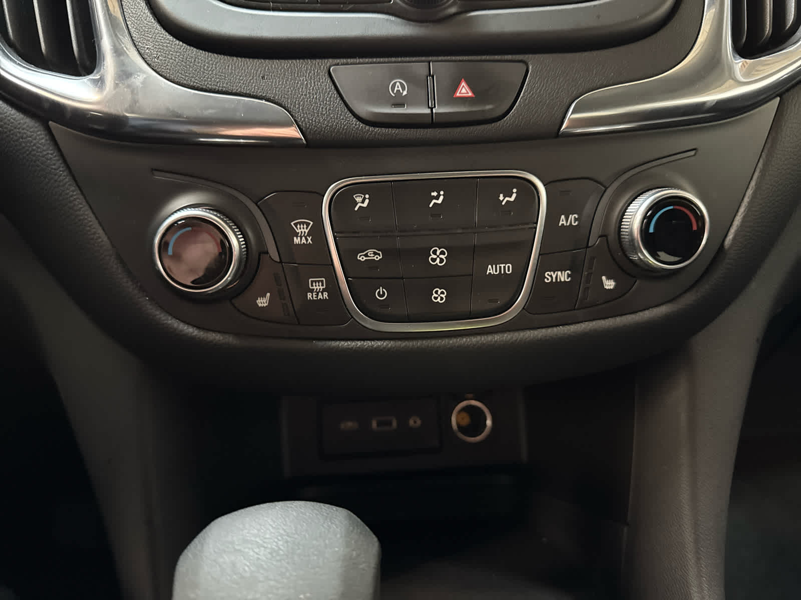 Thumbnail: 2024 Chevrolet Equinox - 20