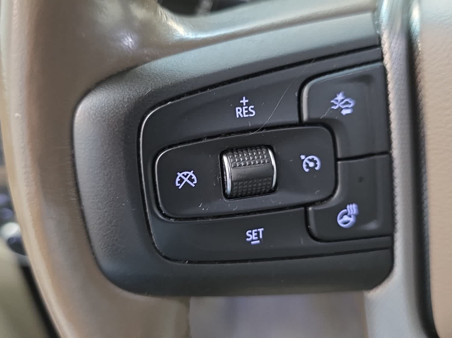 Thumbnail: 2021 GMC Yukon - 21