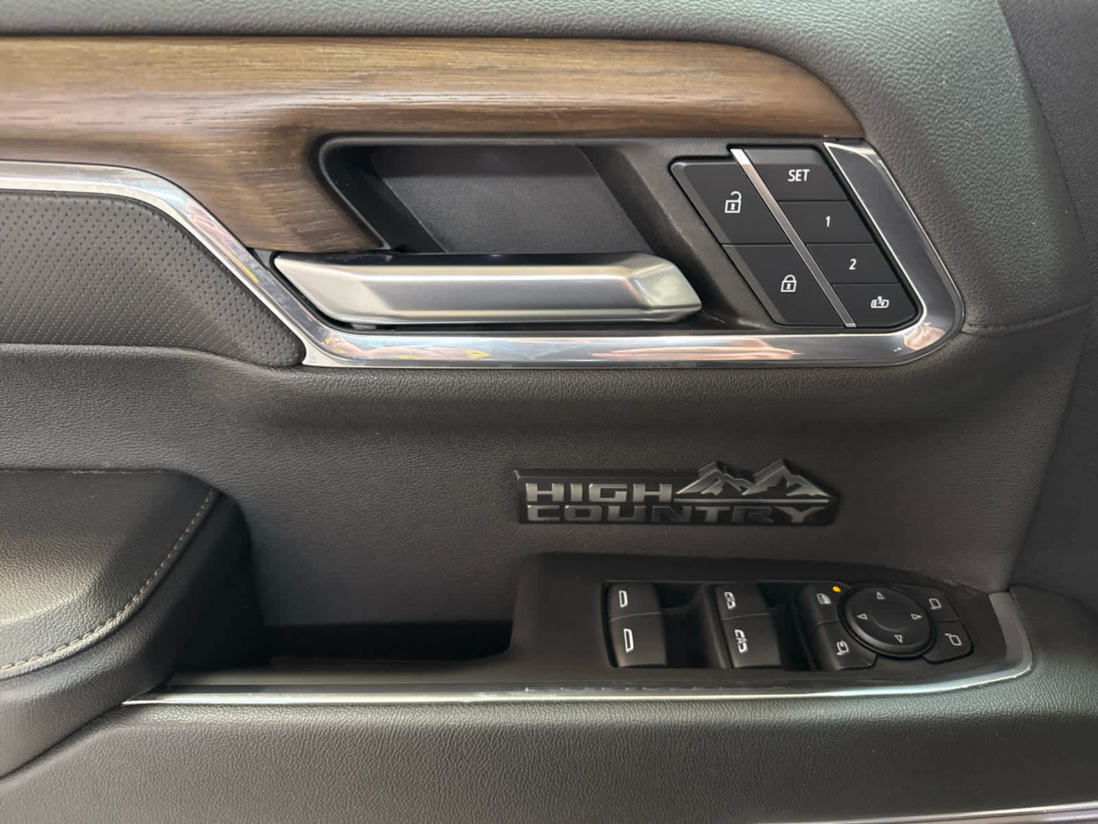 Thumbnail: 2024 Chevrolet Silverado 1500 - 18